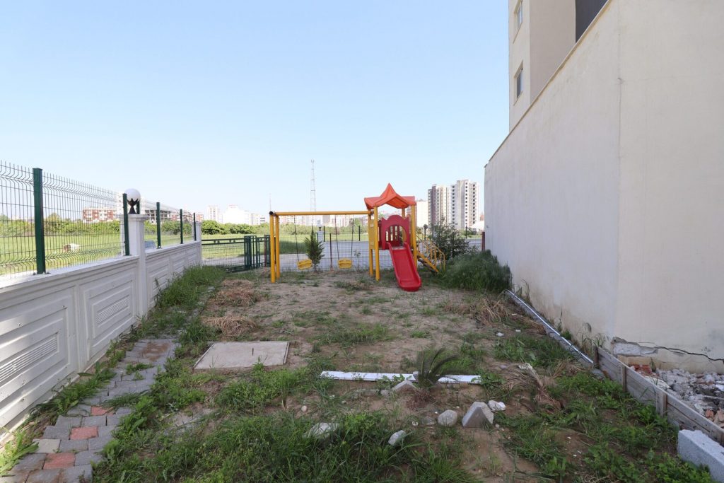 Mersin Erdemli Tömük İnce Ali Sitesi  Eşyalı Satılık 1+1 Daire