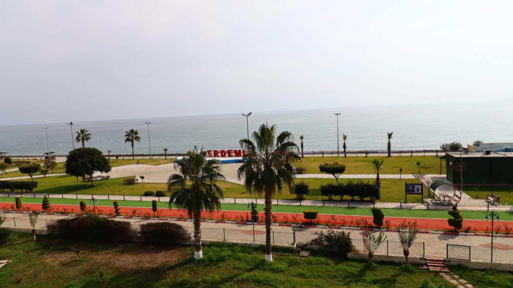 Mersin Erdemli Erciyes Sitesi Denize Sıfır Satılık Daire