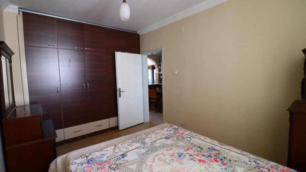 Mersin Erdemli Erciyes Sitesi Denize Sıfır Satılık Daire