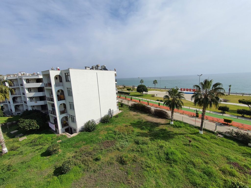 Mersin Erdemli Erciyes Sitesi Denize Sıfır Satılık Daire
