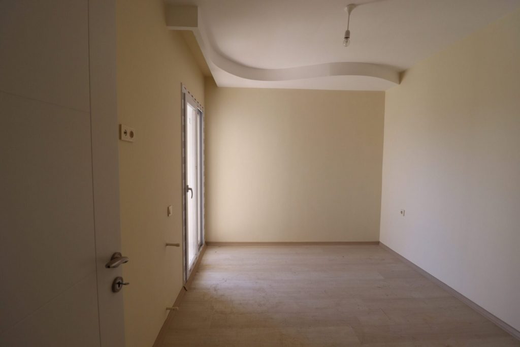 Mersin Erdemli Tömük İnce Ali Sitesi  Eşyalı Satılık 1+1 Daire