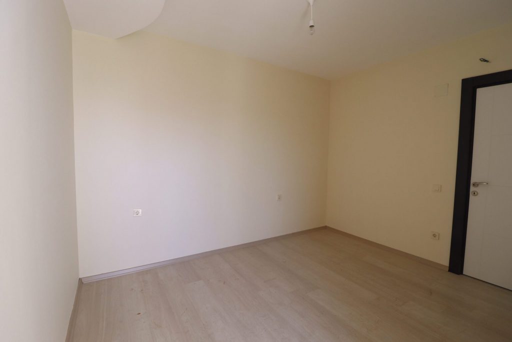 Mersin Erdemli Tömük İnce Ali Sitesi  Eşyalı Satılık 1+1 Daire