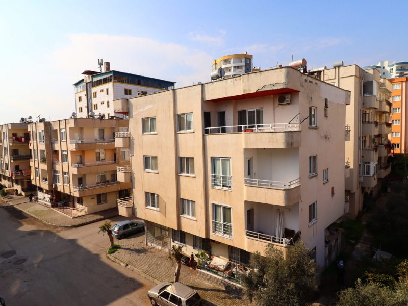 Mersin Erdemli Merkez Mahallesi Satılık Denize 50 mt Masrafsız 3+1 Daire