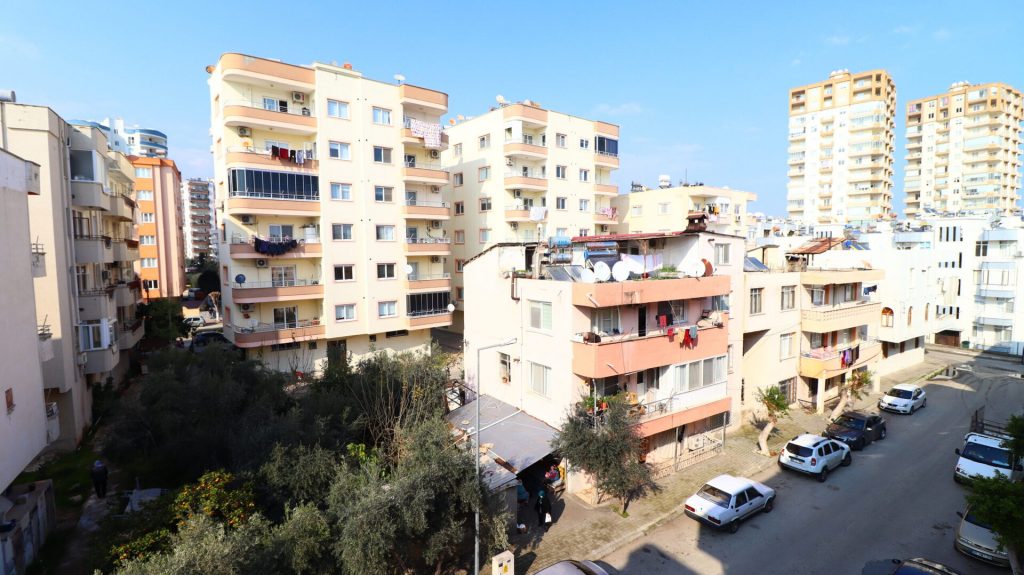 Mersin Erdemli Merkez Mahallesi Satılık Denize 50 mt Masrafsız 3+1 Daire