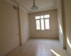 Mersin Erdemli Merkez Mahallesi Satılık Denize 50 mt Masrafsız 3+1 Daire