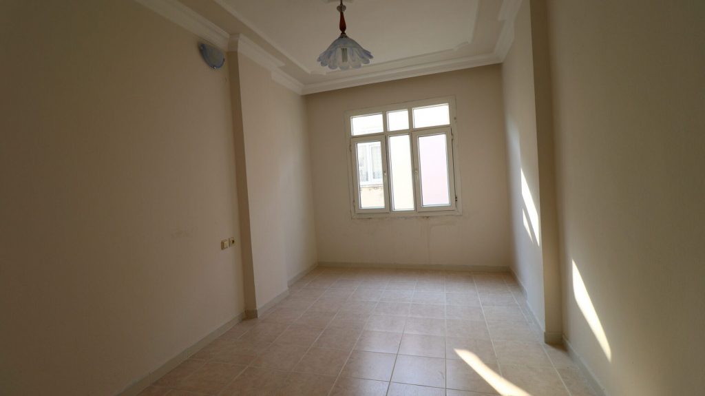 Mersin Erdemli Merkez Mahallesi Satılık Denize 50 mt Masrafsız 3+1 Daire