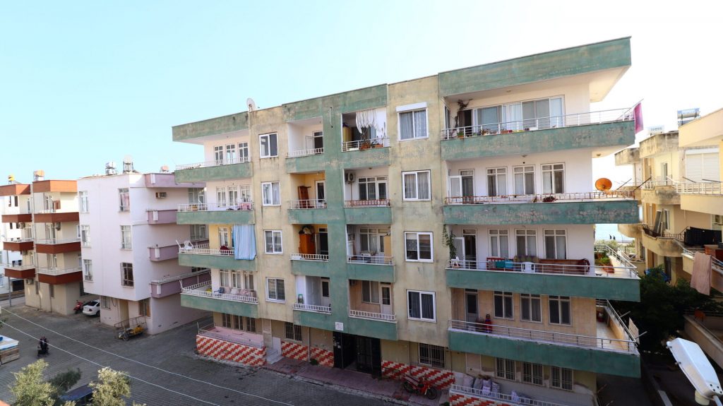 Mersin Erdemli Merkez Mahallesi Satılık Denize 50 mt Masrafsız 3+1 Daire