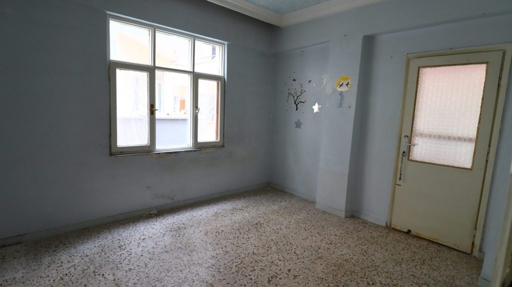 Mersin Erdemli Merkez Mahallesi Satılık Denize Sıfır Satılık 3+1 Daire 