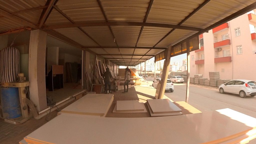 Mersin Erdemli Merkez Türbe Caddesinde Satılık 180 m2 Dükkan