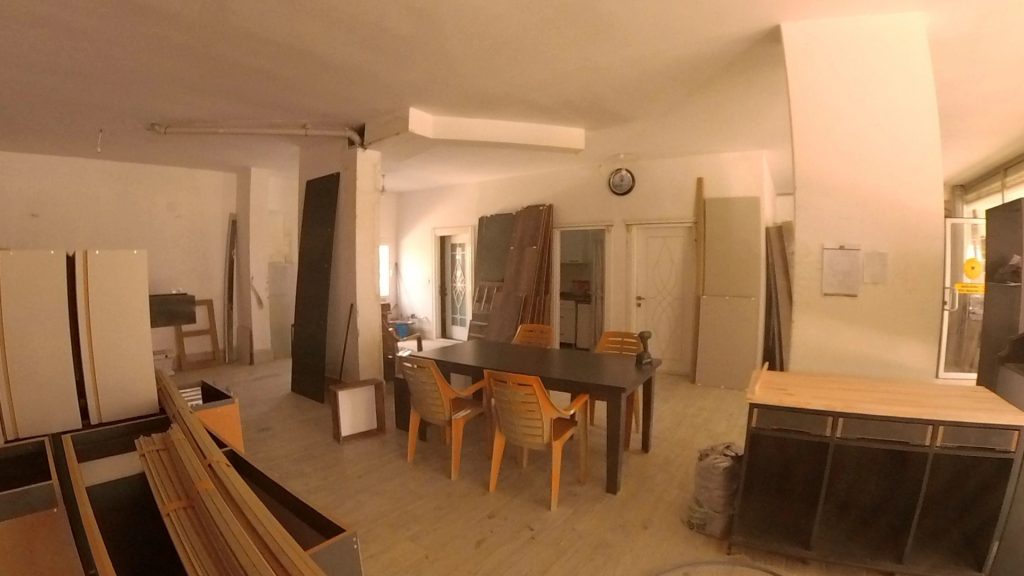 Mersin Erdemli Merkez Türbe Caddesinde Satılık 180 m2 Dükkan