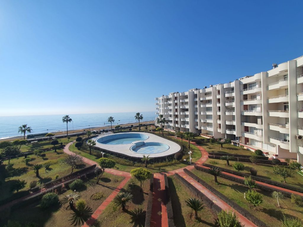 Möblierte 2+1 Wohnung zum Verkauf in Mersin Erdemli Arpaçbahşiş Yıldıztaşı Sitesi