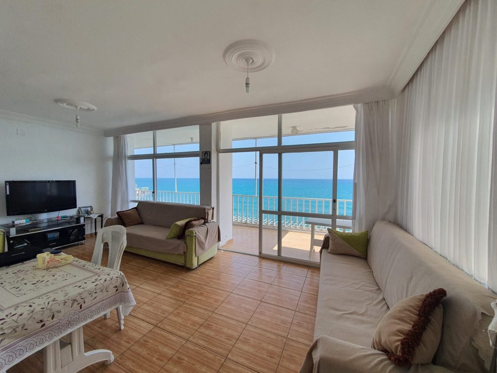 Mersin Erdemli Ayaş Denize Sıfır Burçlar Sitesi 3+1 Satılık Daire