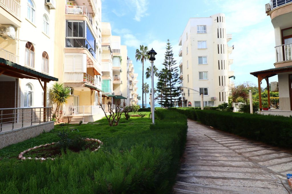 Mersin Erdemli Ayaş Korikos Sitesi Eşyalı  Satılık 1+1 Daire 