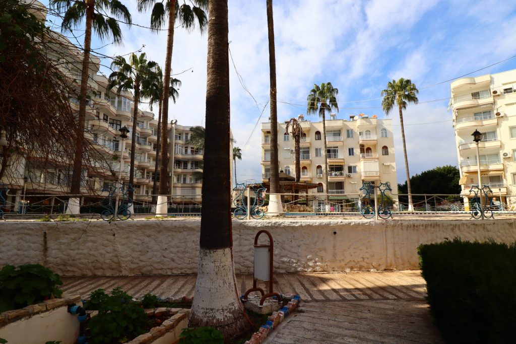Mersin Erdemli Ayaş Korikos Sitesi Eşyalı  Satılık 1+1 Daire 