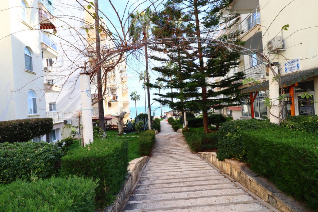 Mersin Erdemli Ayaş Korikos Sitesi Eşyalı  Satılık 1+1 Daire 