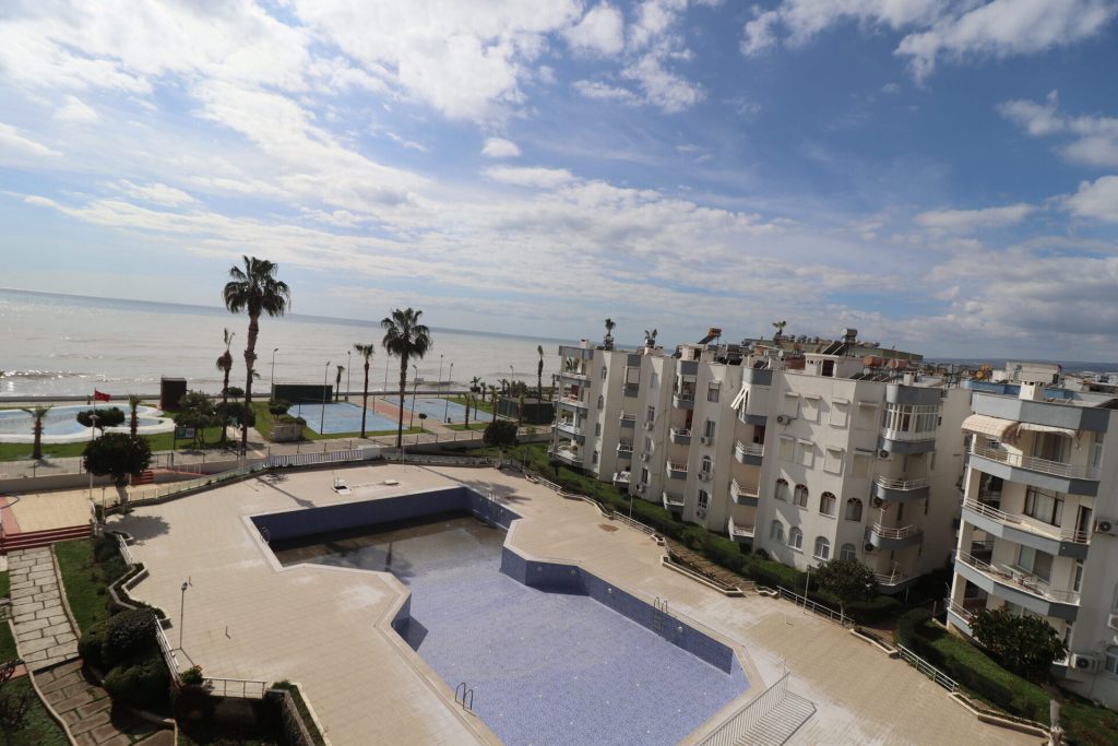 Mersin Erdemli Erdemkent Sitesi Satılık 3+1 Köşe Daire