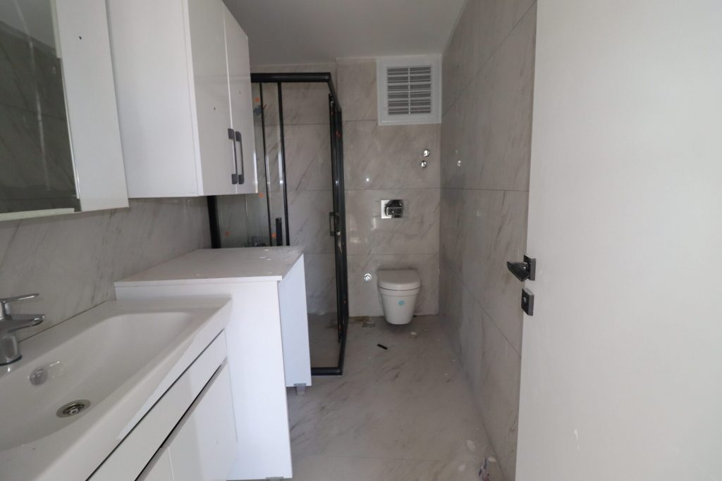Mersin Erdemli Merkez 2+1 Satılık Sıfır Geniş Daire