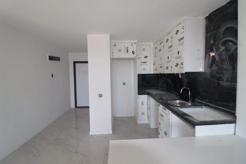 Mersin Erdemli Merkez 2+1 Satılık Sıfır Geniş Daire