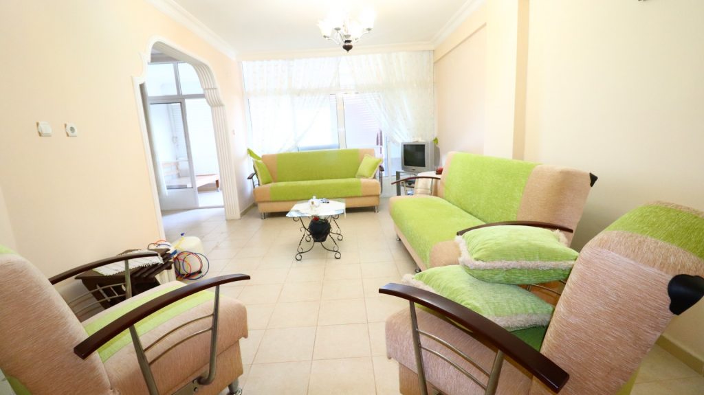Mersin Erdemli Kocahasanlı  Akarsu Sitesi Denize Sıfır Eşyalı Satılık 3+1 Daire