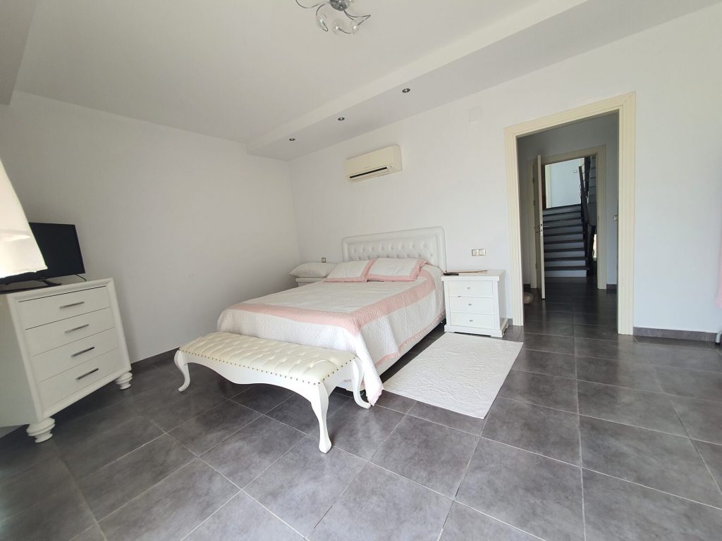 Mersin Silifke Narlıkuyu Osiris Villaları Deniz Manzaralı Satılık 4+1 Villa