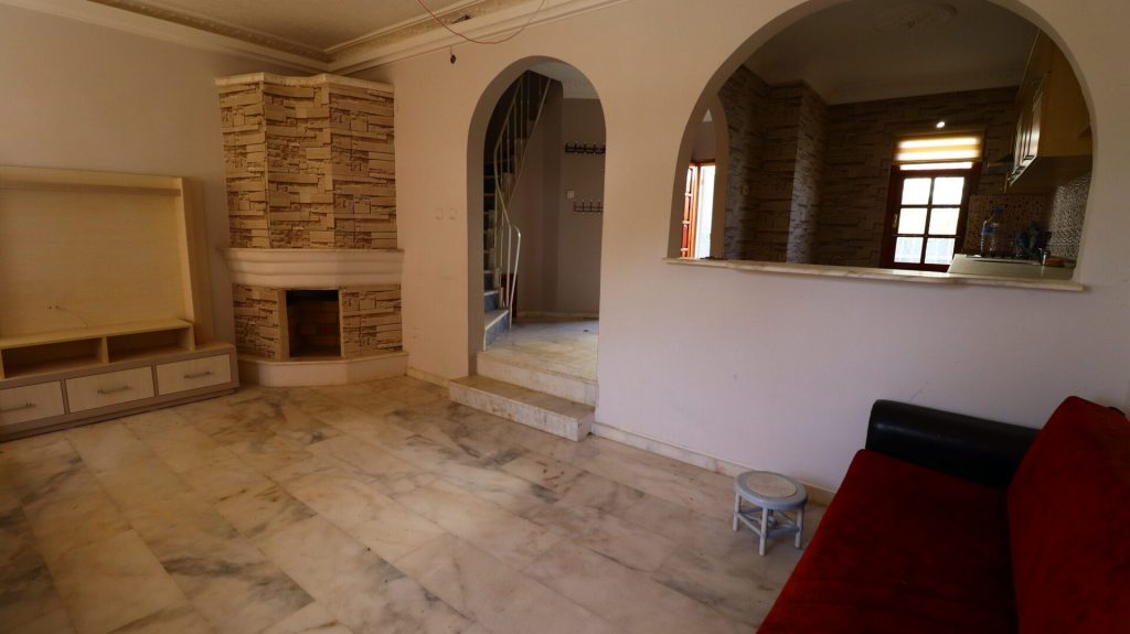 Mersin Erdemli Ayaş Villa Akpınar Satılık 4+1 Tripleks Villa