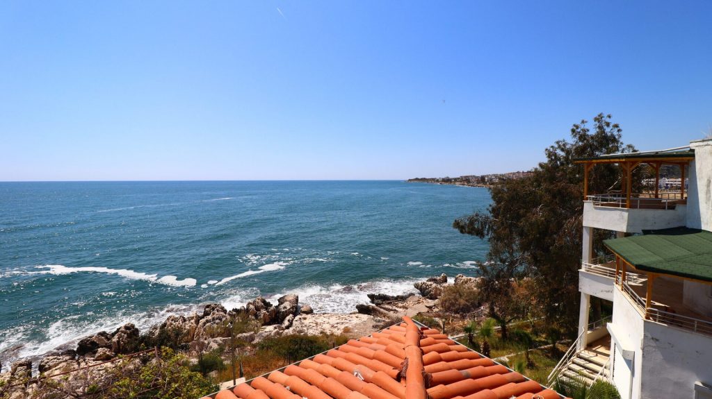 Mersin Erdemli Ayaş 5+1 Denize Sıfır Fourlex Villa