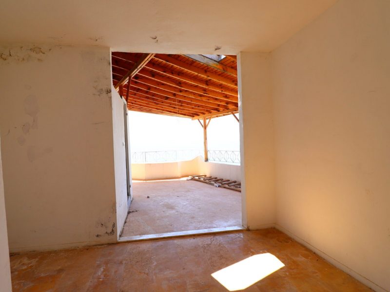 Mersin Erdemli Ayaş 5+1 Denize Sıfır Fourlex Villa
