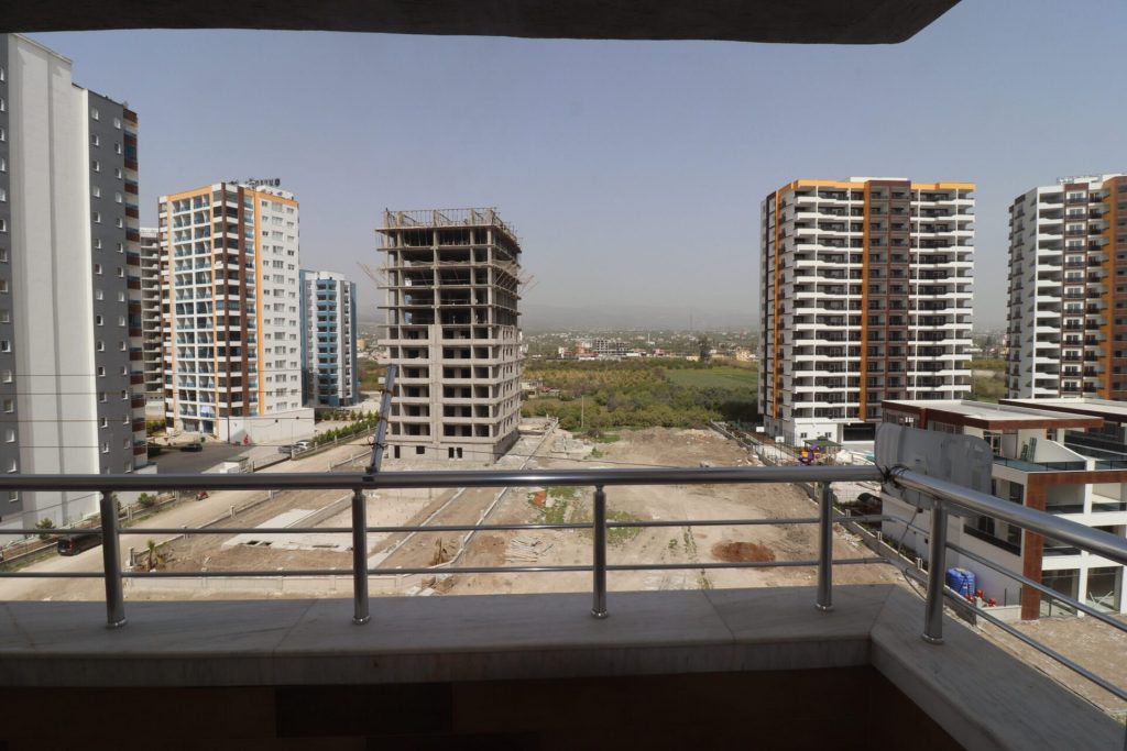 Mersin Erdemli Arpaçbahşiş Gümüştur 1 Sitesi Eşyalı Satılık 3+1 Lüks Daire