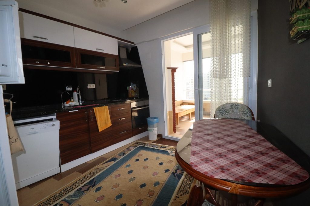Mersin Erdemli Arpaçbahşiş Gümüştur 1 Sitesi Eşyalı Satılık 3+1 Lüks Daire