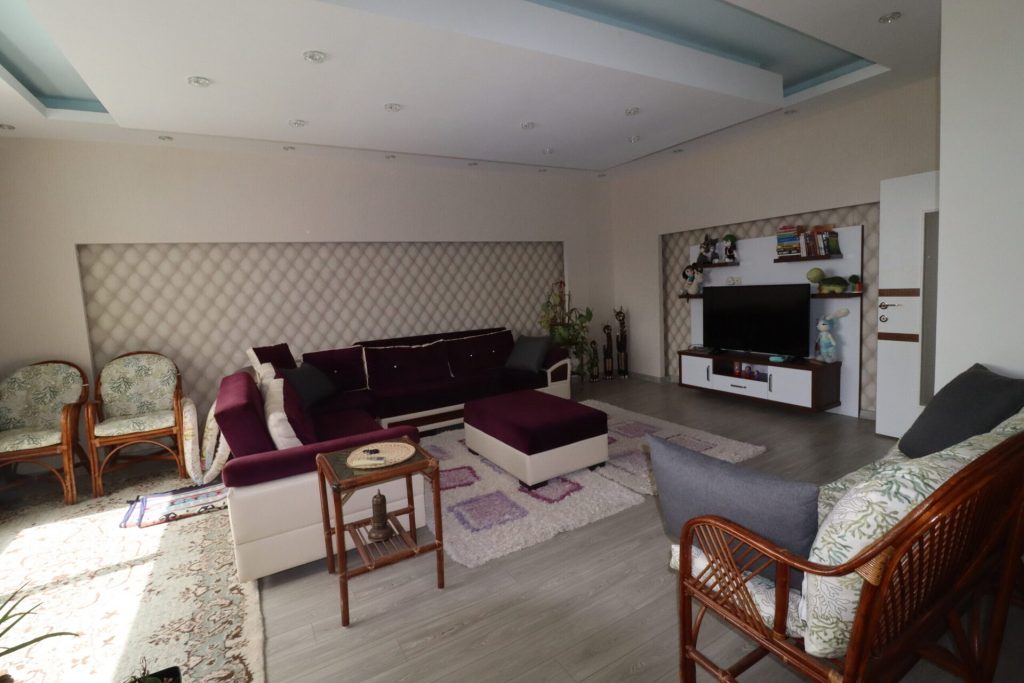 Mersin Erdemli Arpaçbahşiş Gümüştur 1 Sitesi Eşyalı Satılık 3+1 Lüks Daire