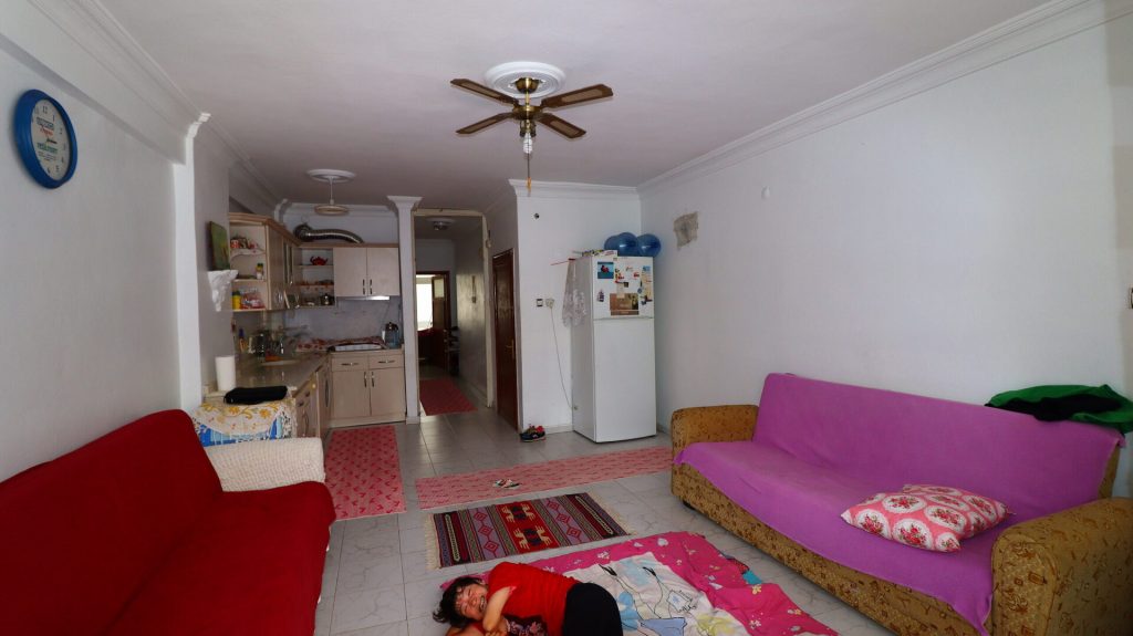 Mersin Erdemli Kocahasanlı Sahile 50 Metre Mesafede Satılık 1+1 Kelepir Daire