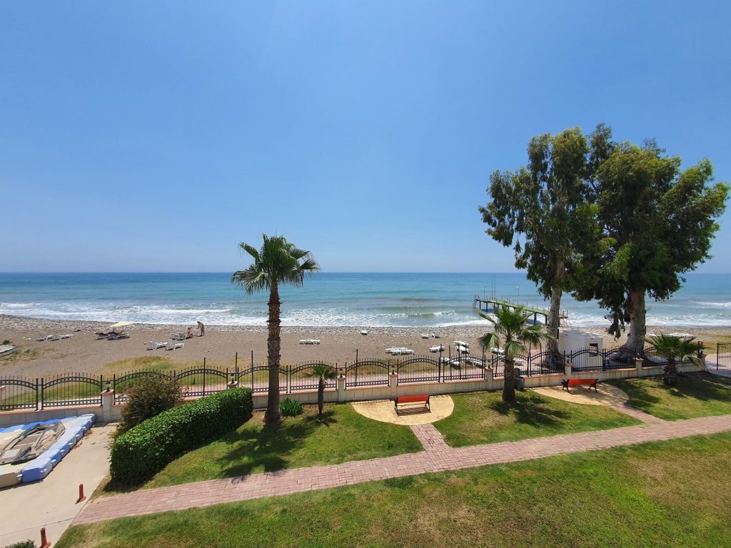 Mersin Erdemli Kargıpınarı Queenaba Sitesi Denize Sıfır Satılık Kafa Daire