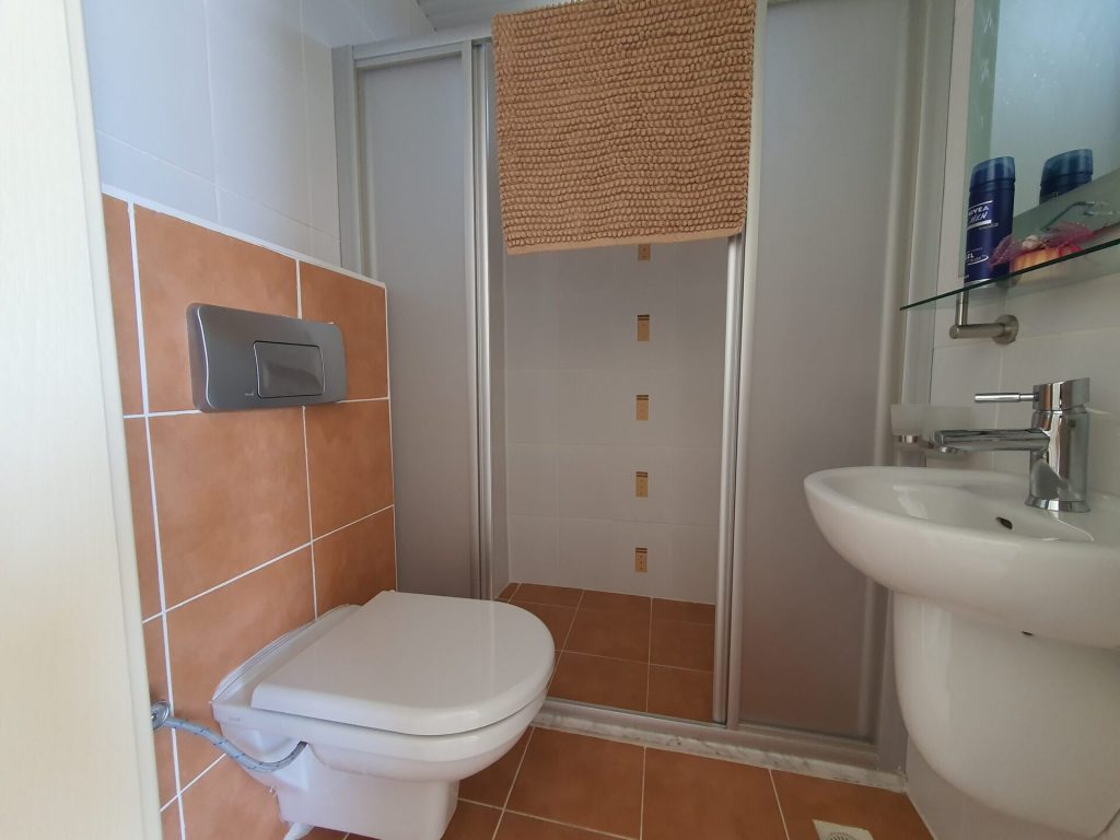 Mersin Erdemli Kargıpınarı Queenaba Sitesi Denize Sıfır Satılık Kafa Daire
