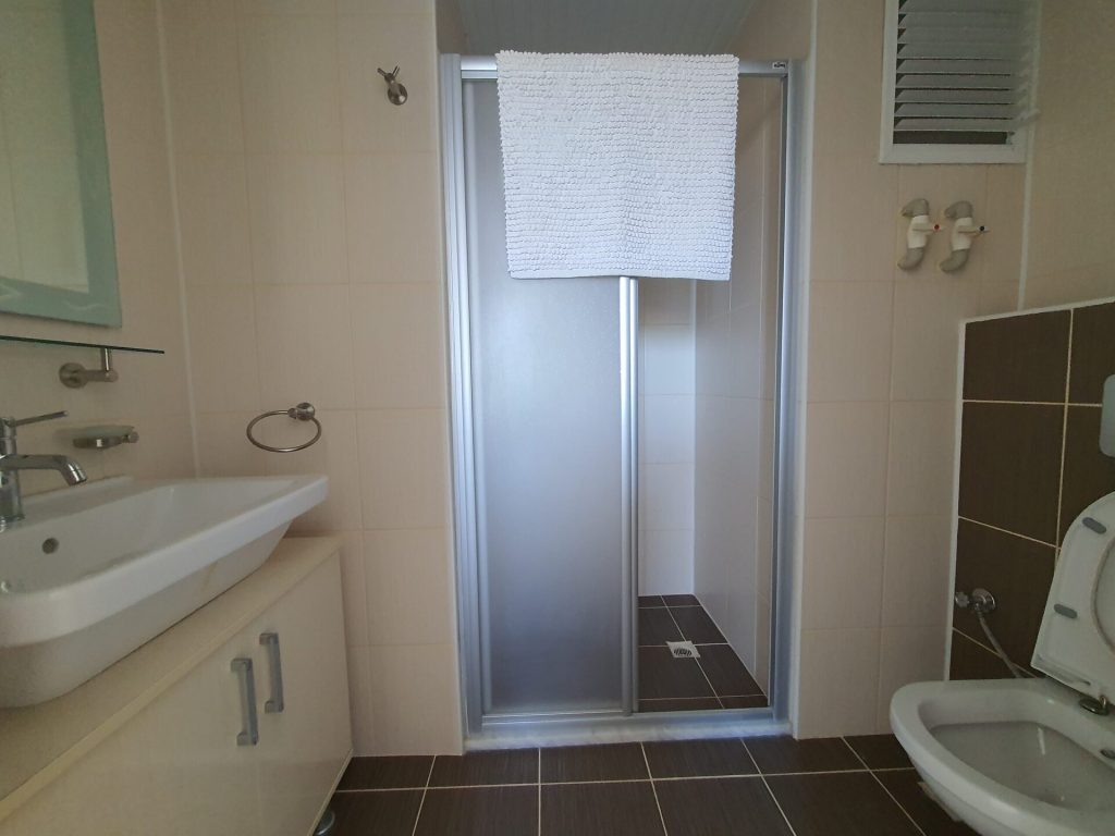Mersin Erdemli Kargıpınarı Queenaba Sitesi Denize Sıfır Satılık Kafa Daire