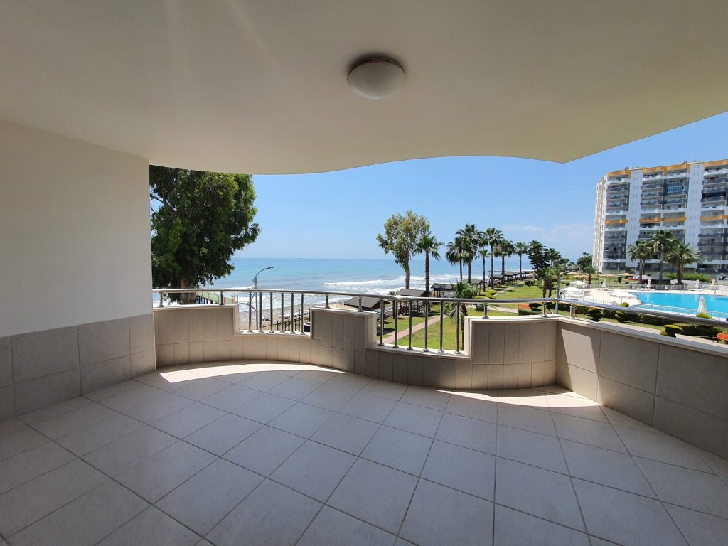 Mersin Erdemli Kargıpınarı Queenaba Sitesi Denize Sıfır Satılık Kafa Daire