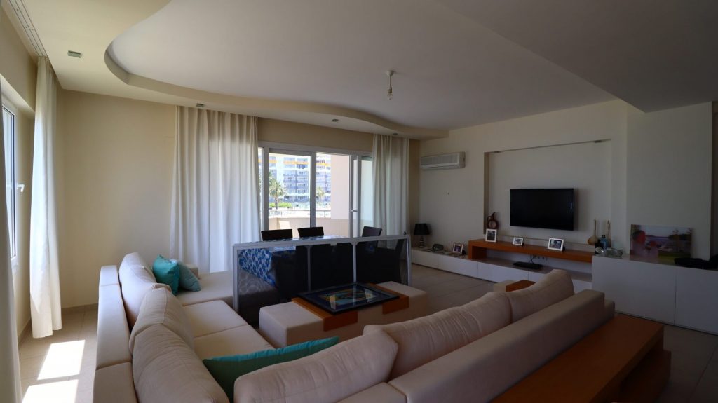 Mersin Erdemli Kargıpınarı Queenaba Sitesi Denize Sıfır Satılık Kafa Daire