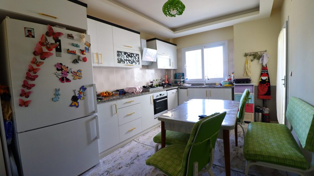 Erdemli Akdeniz Mahallesi Satılık Deniz Manzaralı 3+1 Daire 