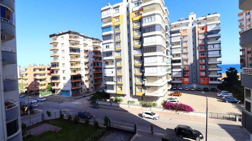 Erdemli Akdeniz Mahallesi Satılık Deniz Manzaralı 3+1 Daire 