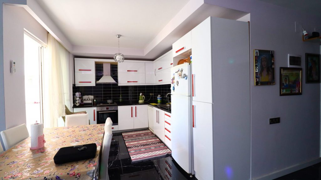 Mersin Erdemli Kumkuyu Altınportakal Sitesi Satılık 3+1 Bakımlı Daire
