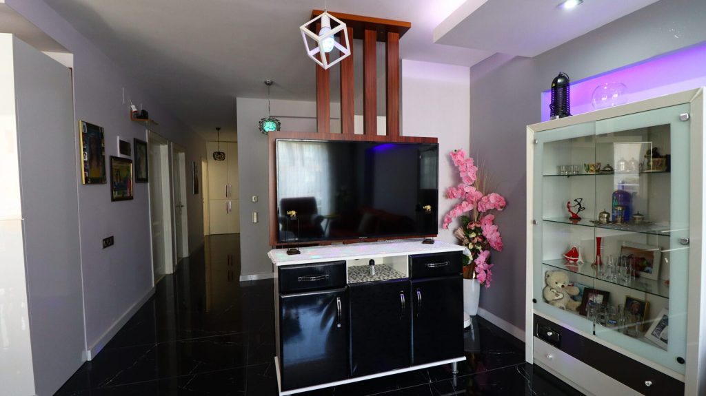 Mersin Erdemli Kumkuyu Altınportakal Sitesi Satılık 3+1 Bakımlı Daire