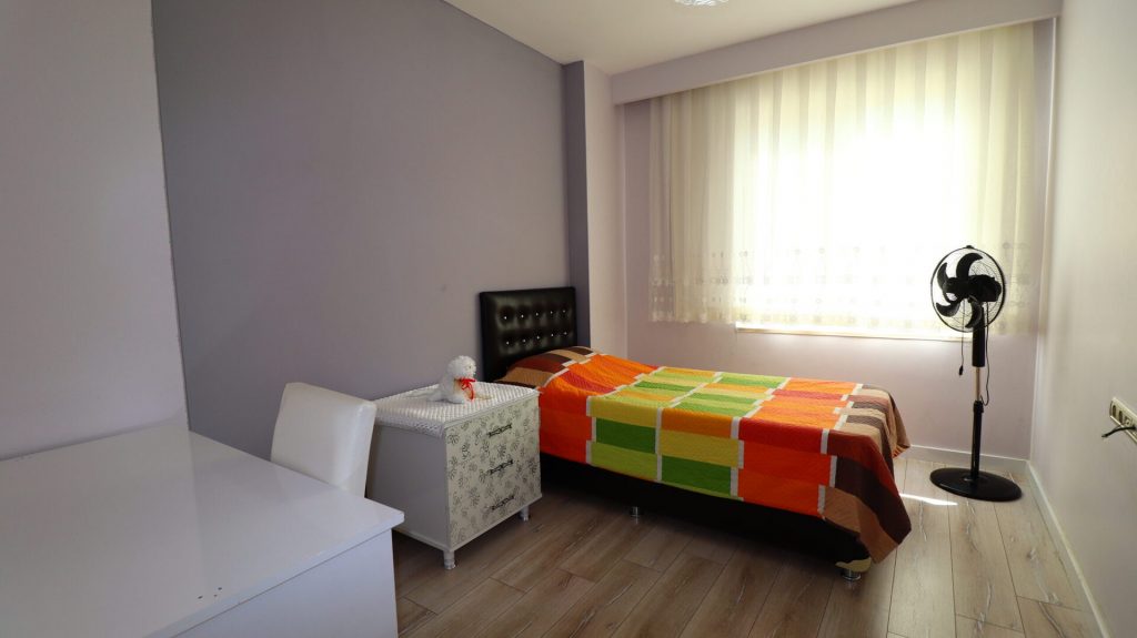 Mersin Erdemli Kumkuyu Altınportakal Sitesi Satılık 3+1 Bakımlı Daire