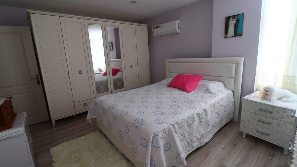 Mersin Erdemli Kumkuyu Altınportakal Sitesi Satılık 3+1 Bakımlı Daire