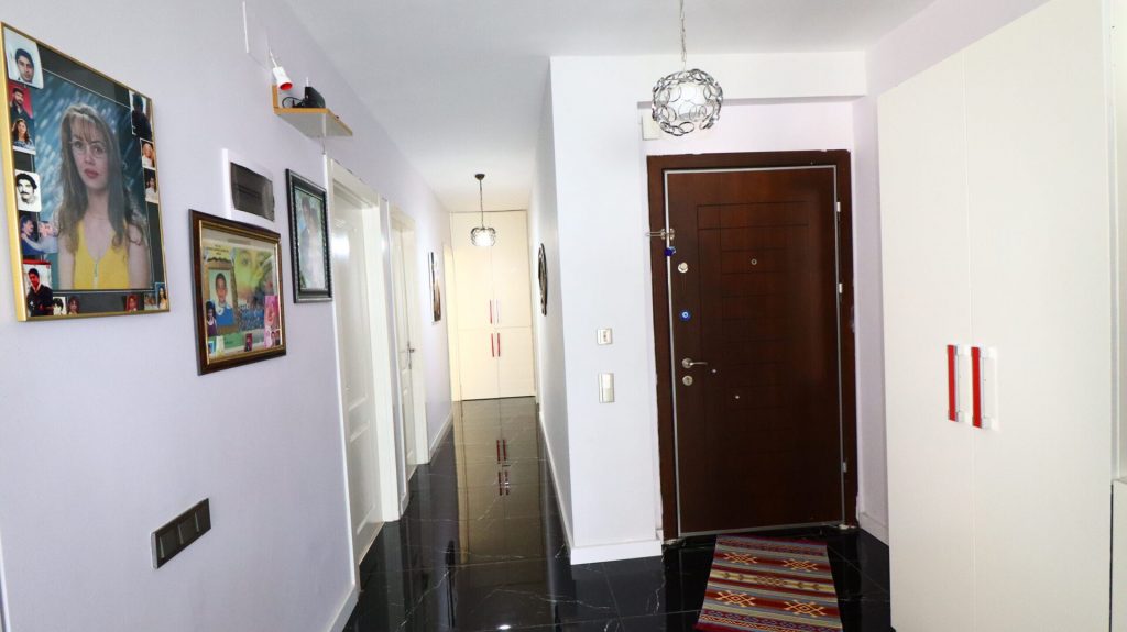 Mersin Erdemli Kumkuyu Altınportakal Sitesi Satılık 3+1 Bakımlı Daire