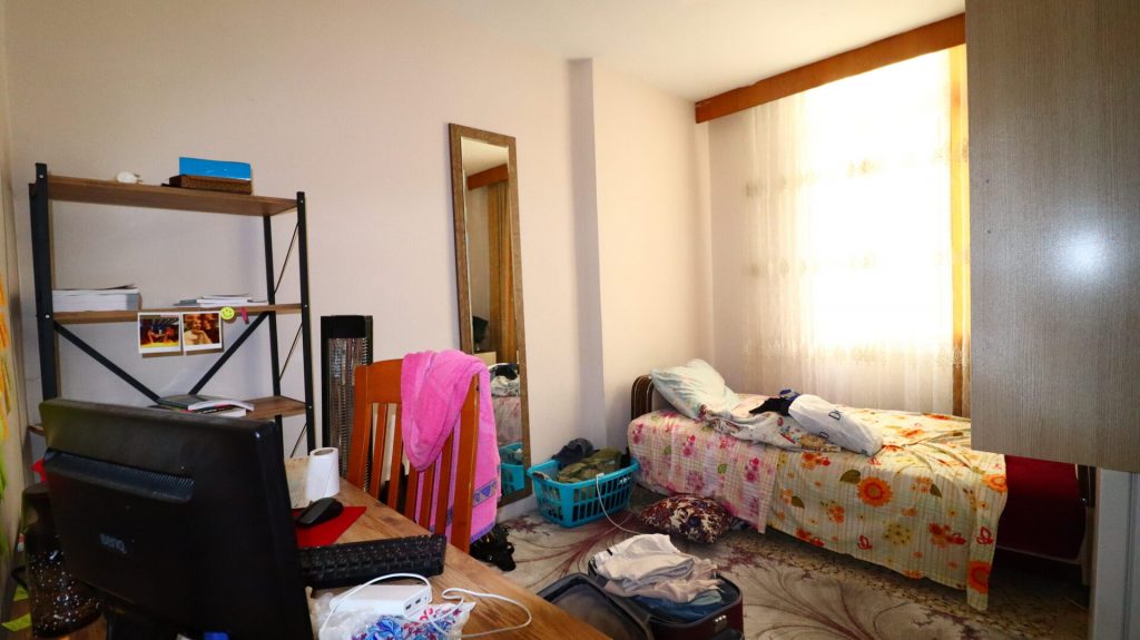 Mersin Erdemli Merkez Mahallesi Satılık Denize Yakın Masrafsız 3+1 Daire