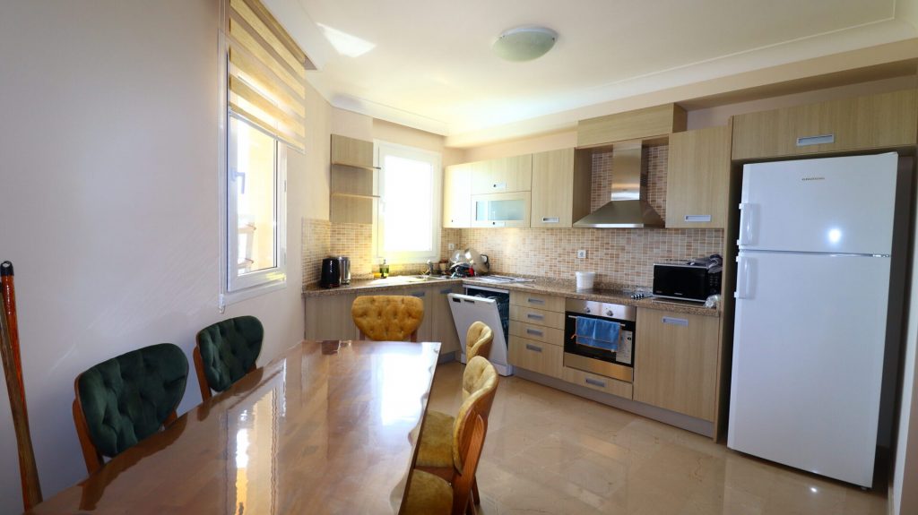 Mersin Erdemli Ayaş Larissa Sitesi Eşyalı Satılık Deniz Manzaralı  3+1 Daire