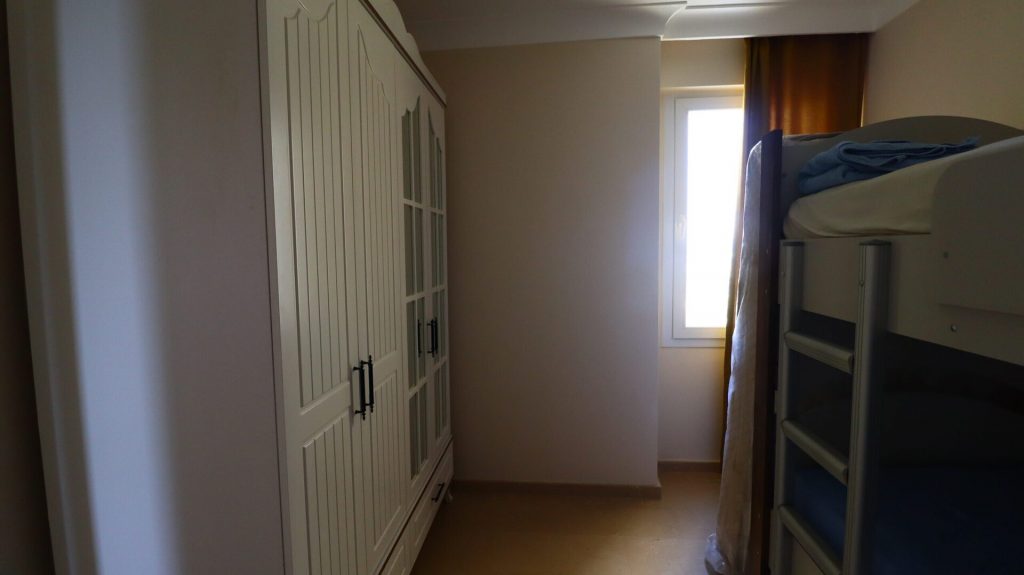 Mersin Erdemli Ayaş Larissa Sitesi Eşyalı Satılık Deniz Manzaralı  3+1 Daire