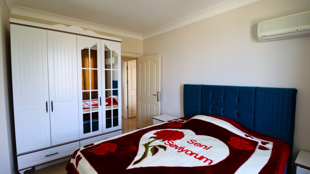 Mersin Erdemli Ayaş Larissa Sitesi Eşyalı Satılık Deniz Manzaralı  3+1 Daire