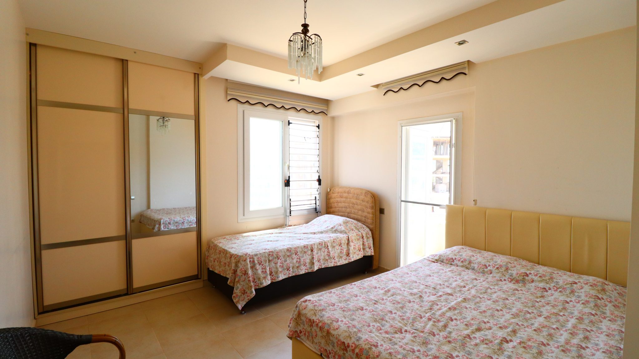 Mersin Erdemli Limonlu Millennium Site   3+1 möblierte Wohnung mit Meerblick zu verkaufen