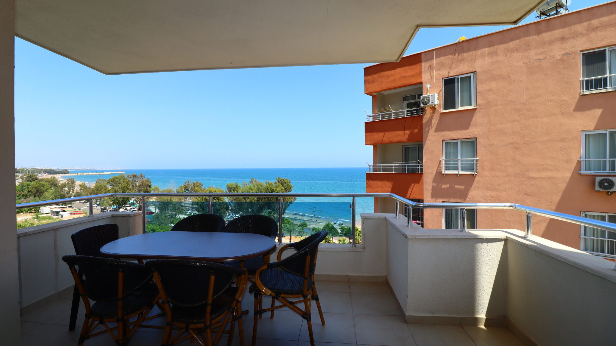 Mersin Erdemli Limonlu Millennium Site   3+1 möblierte Wohnung mit Meerblick zu verkaufen