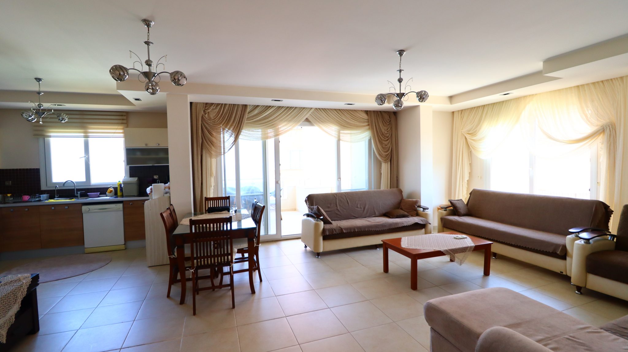 Mersin Erdemli Limonlu Millennium Site   3+1 möblierte Wohnung mit Meerblick zu verkaufen